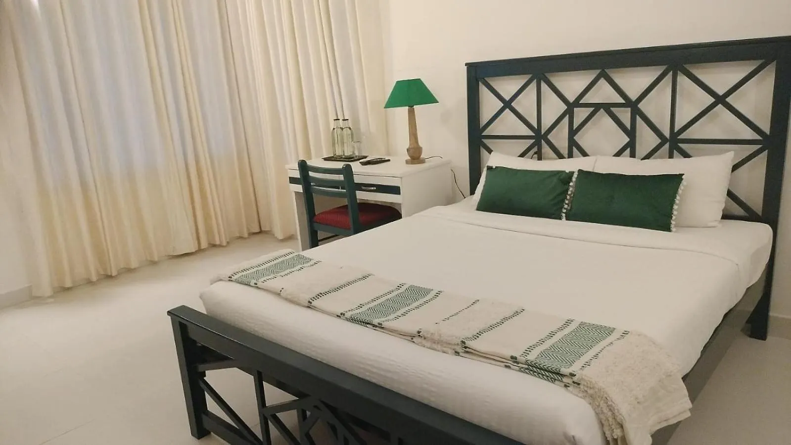 Seclude By The Lake, Alleppey Alappuzha Hotel